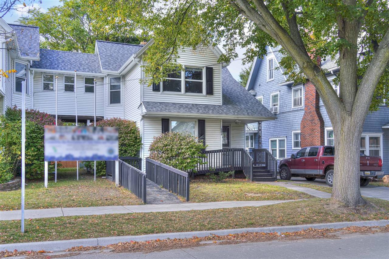 604 Greenwood Place, Jackson, MI 49203