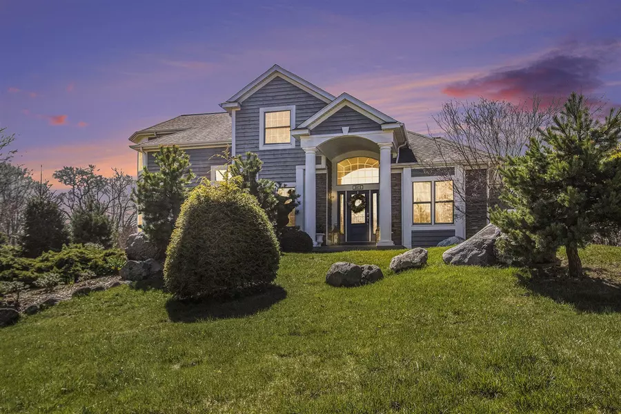 3975 Harbor Breeze Drive, Norton Shores, MI 49441