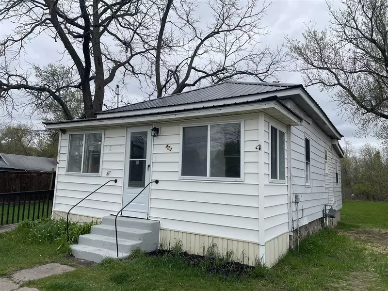 424 E Todd Avenue, Reed City, MI 49677