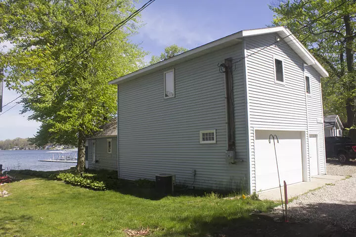 31960 Huckleberry Lane, Dowagiac, MI 49047