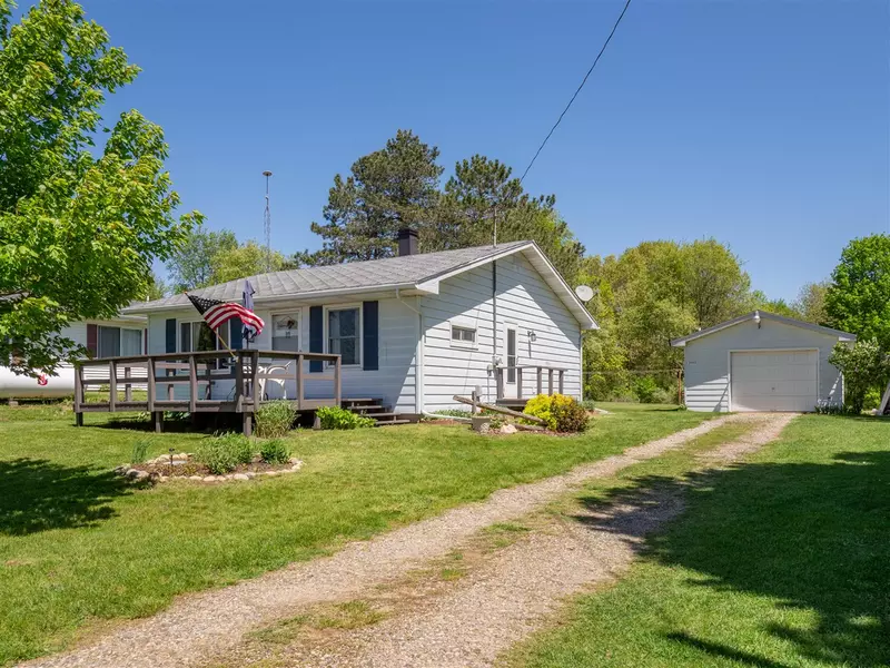 11645 Letchs Lane, Delton, MI 49046