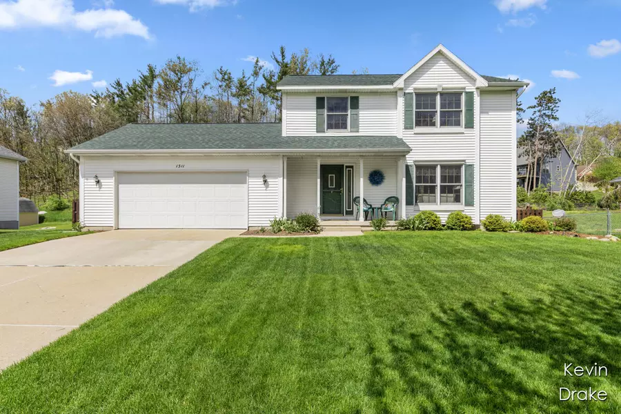 1311 Scott Creek Drive, Belmont, MI 49306
