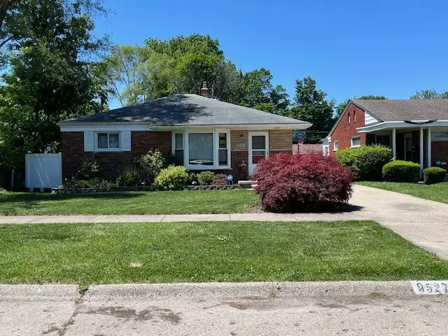 9527 Sarasota, Redford, MI 48239