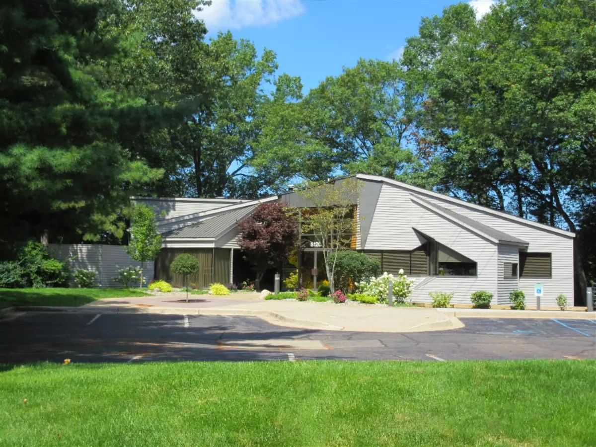 Portage, MI 49024,8120 Moorsbridge Road