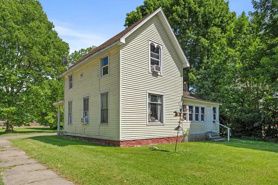 303 S Rowland Street, Cassopolis, MI 49031