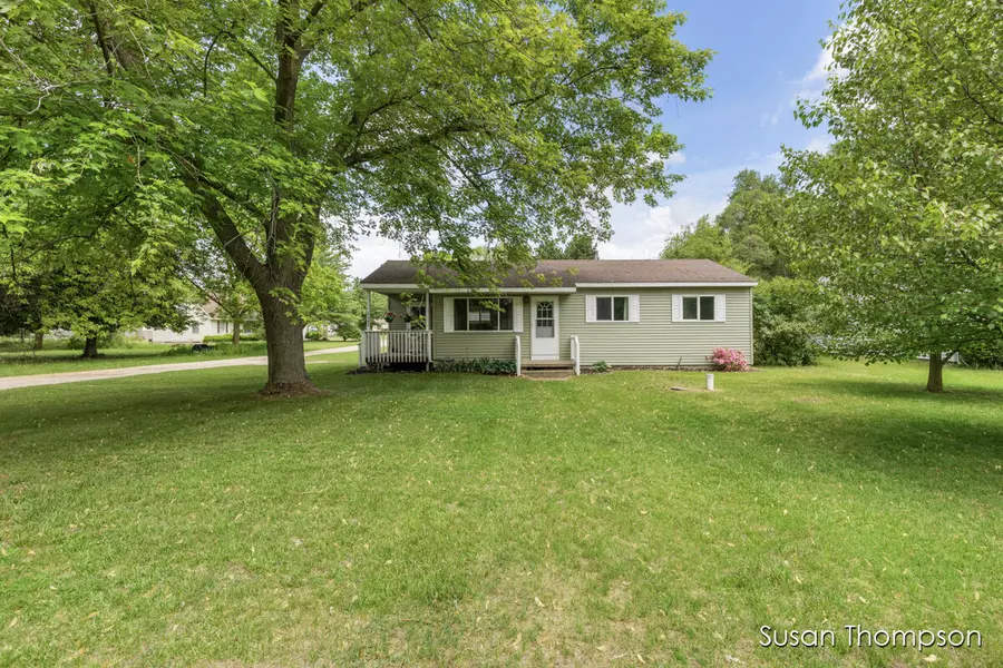 8842 Eastern Avenue, Greenville, MI 48838-1065