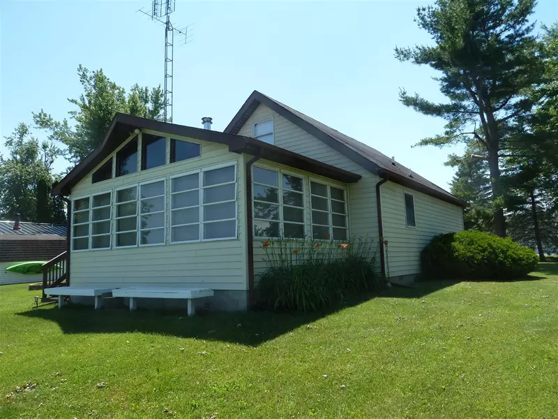 14800 Lark Drive, Camden, MI 49232-9776