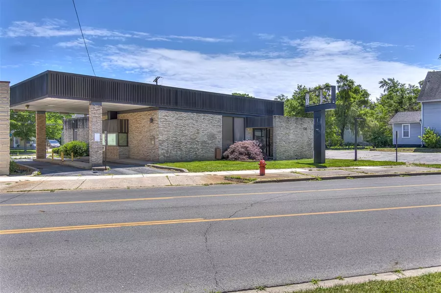 1217 Greenwood Avenue, Jackson, MI 49203