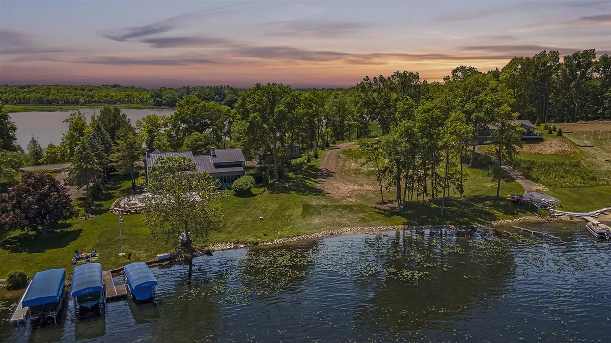 Richland, MI 49083-9435,10032 W Gull Lake Drive