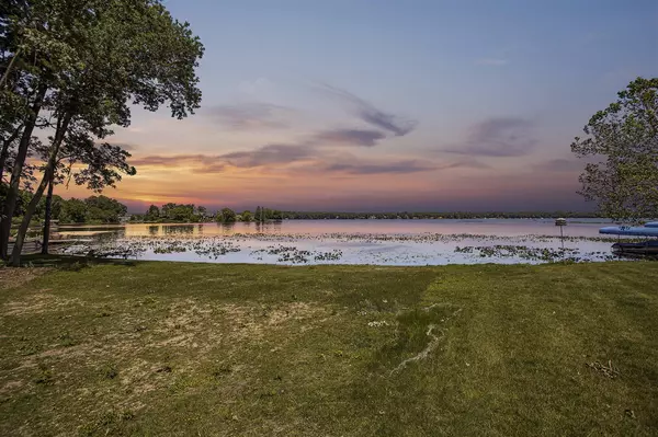 Richland, MI 49083-9435,10032 W Gull Lake Drive