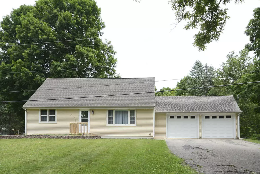 421 Bacon Avenue, Portage, MI 49002-7104