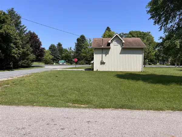 Mears, MI 49436-8621,5610 W Fox Road