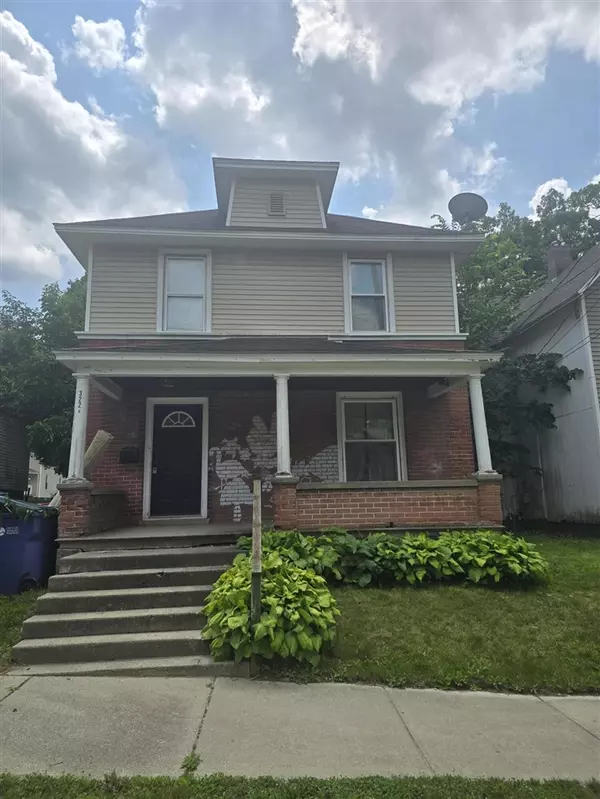 322 Quimby Street, Grand Rapids, MI 49505-5038