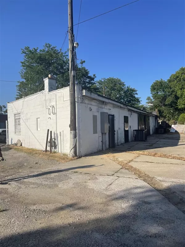 Hamtramck, MI 48212-1350,5720 E Davison Street