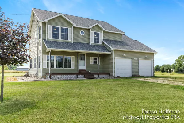 13588 Duck Pond Lane, Lake Odessa, MI 48849-8525