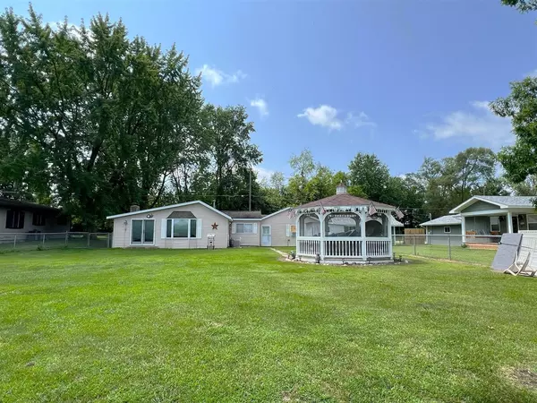 25722 Rainbow Drive, Sturgis, MI 49091