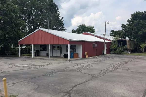 4548 S State Road, Ionia, MI 48846