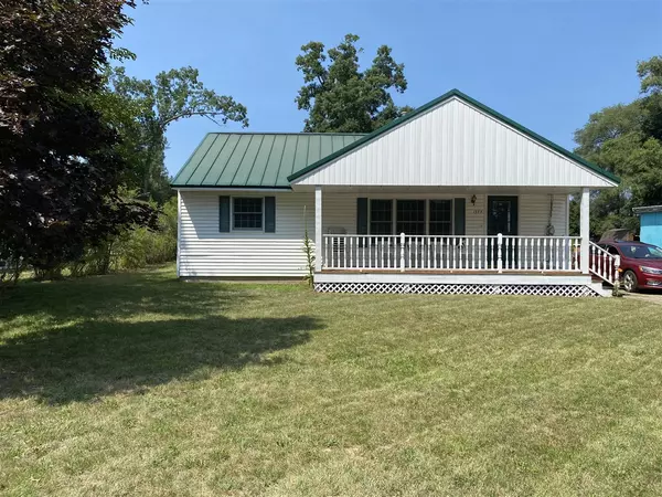 1375 Pine Hill Street, White Cloud, MI 49349