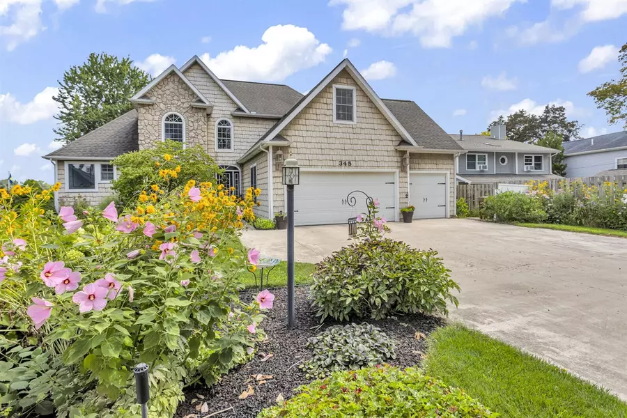 345 Oakwood Avenue, Clarklake, MI 49234-7604