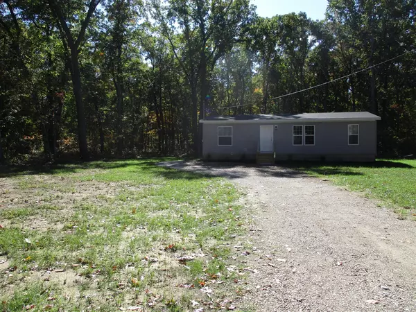 5572 113th Avenue, Fennville, MI 49408