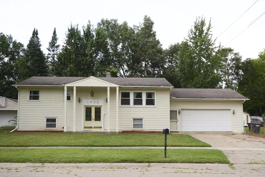 1712 Birchton Avenue, Portage, MI 49024