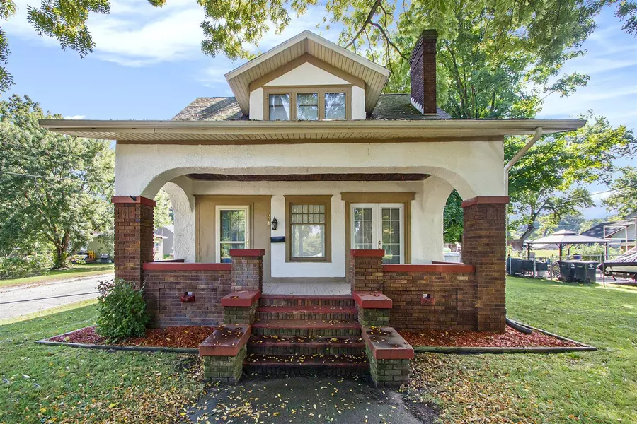 601 Days Avenue, Buchanan, MI 49107-1619