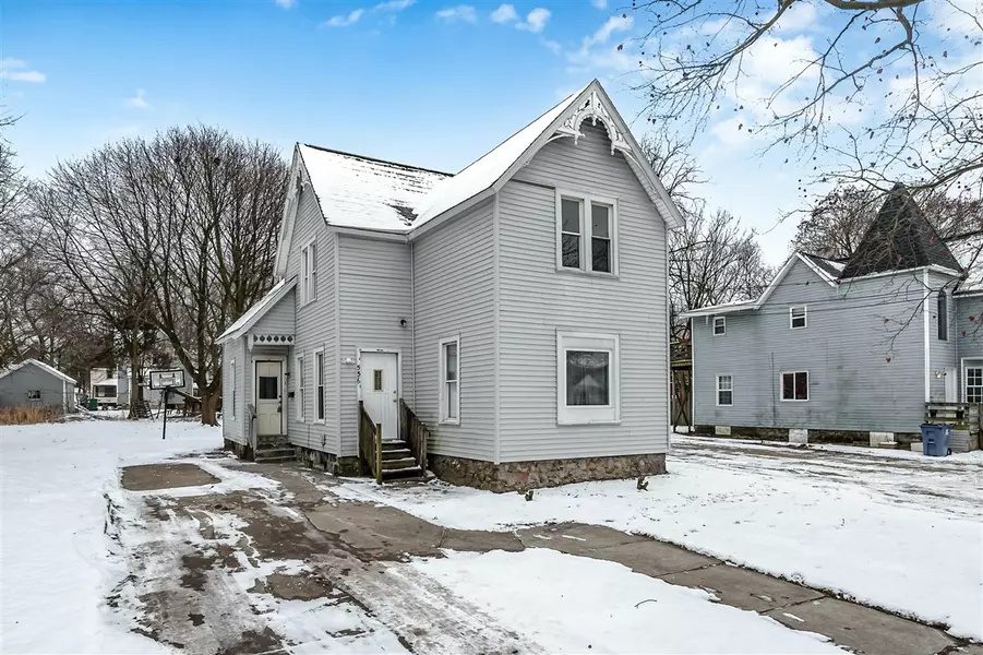 556 Phelps Avenue, Kalamazoo, MI 49048