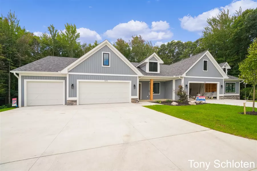 5178 Blendon Woods Court, Hudsonville, MI 49426-7848