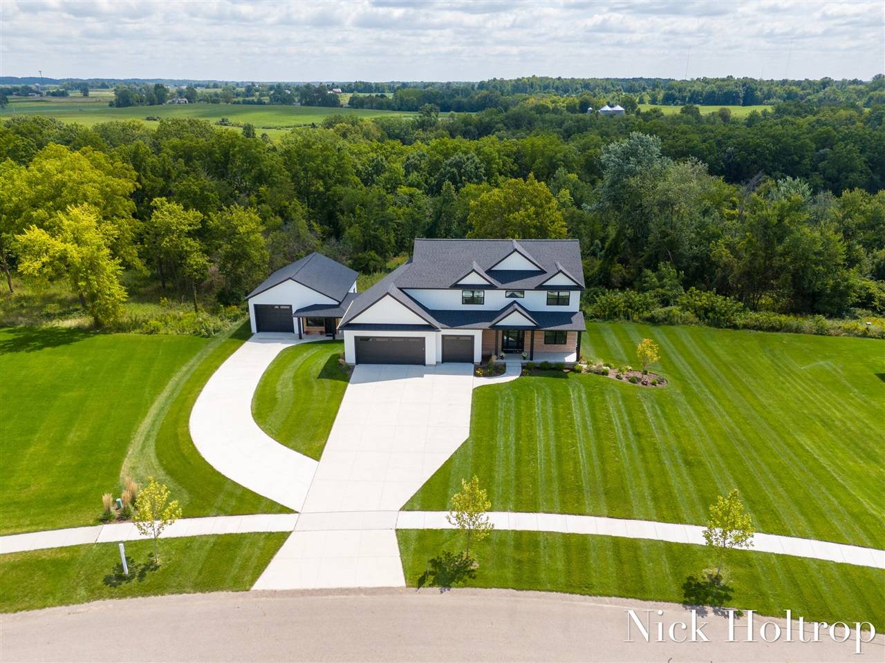 12652 Ridgedale Drive, Allendale, MI 49401