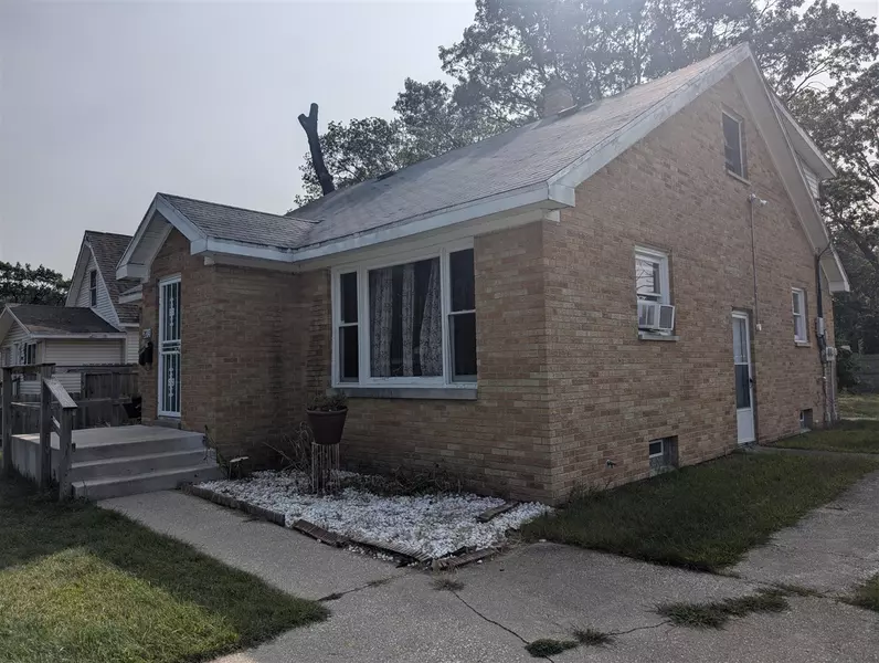 2013 Elwood Street, Muskegon, MI 49444-1229