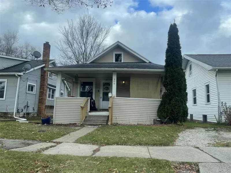 904 Riverview Avenue, Lansing, MI 48915-1036