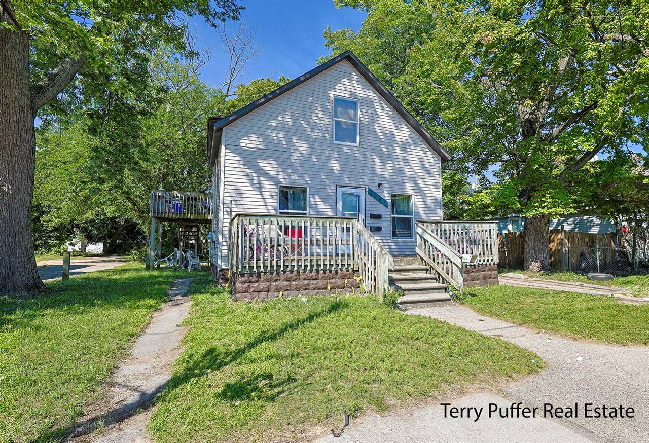 1683 Pine Street, Muskegon, MI 49442-5669