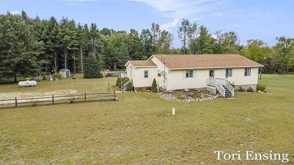 5900 W Stanton Road, Stanton, MI 48888-9748