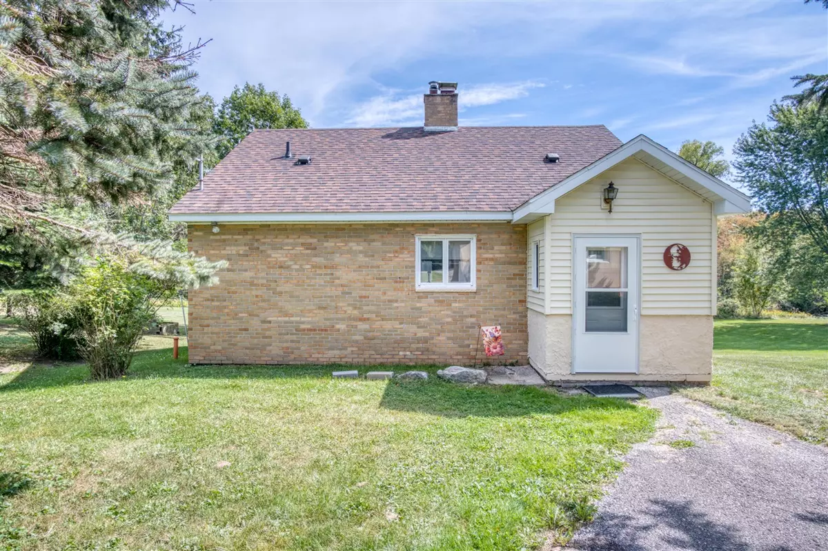 Kaleva, MI 49645,6963 Siegfried Road