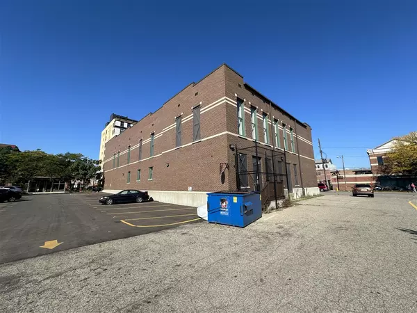 Kalamazoo, MI 49007-3830,348 N Burdick Street