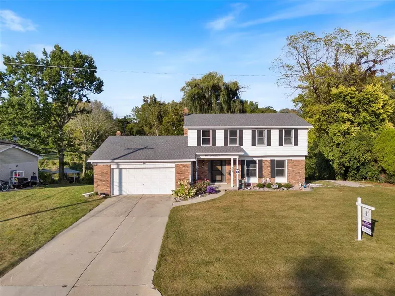 576 Wellington Crescent, Mount Clemens, MI 48043-2915