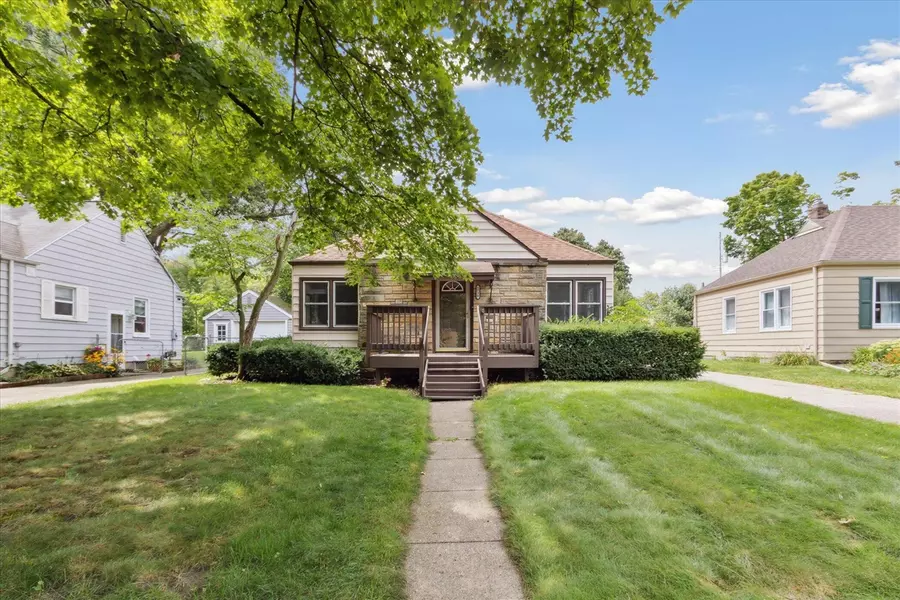 1738 Quentin Avenue, Lansing, MI 48910