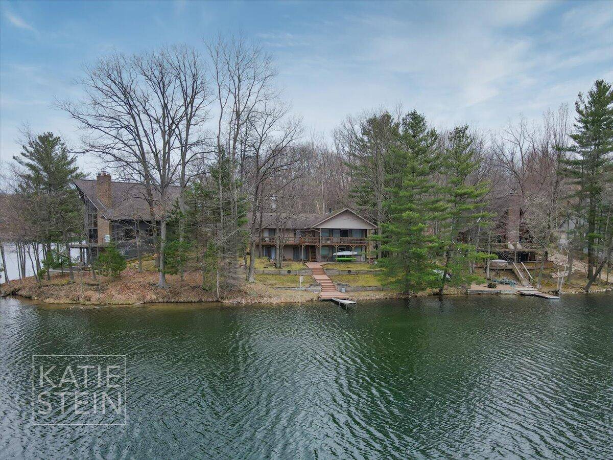 8751 A Street, Canadian Lakes, MI 49346