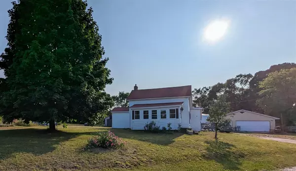 2019 Lenz Road, Ludington, MI 49431-8311