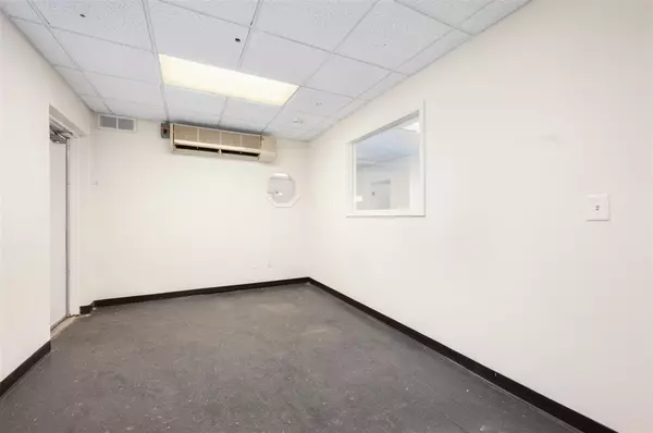 Big Rapids, MI 49307,605 N State St
