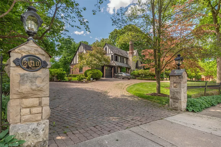 2010 Devonshire Road, Ann Arbor, MI 48104