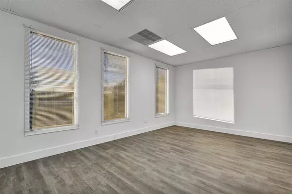 Lansing, MI 48917,3721 W Michigan Avenue