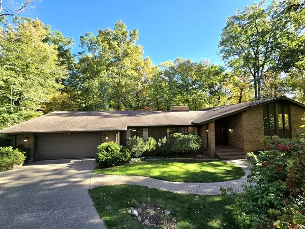 3946 Waldenwood Drive, Ann Arbor, MI 48105-3009