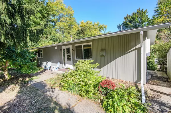 447 Manor Drive, Ann Arbor, MI 48105