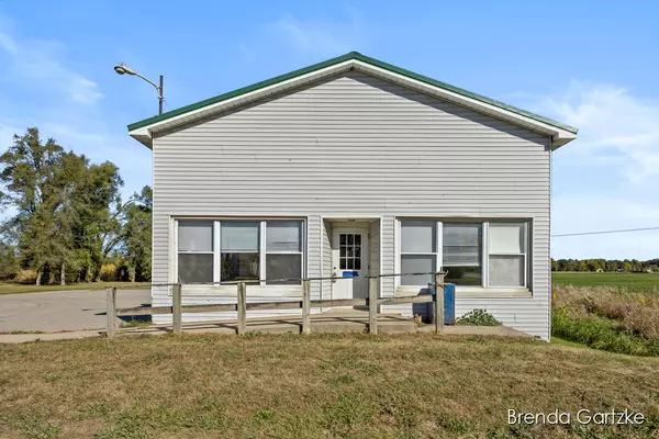 15212 W Howard City-Edmore (M-46), Howard City, MI 49329