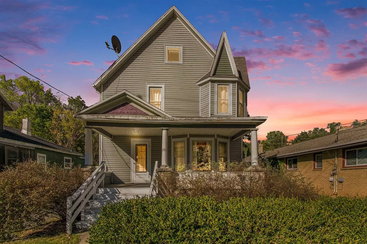 Kalamazoo, MI 49001,2208 S Burdick Street