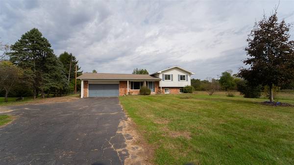 14076 Plank Road, Milan, MI 48160