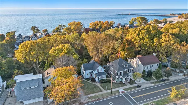 926 Lake Boulevard, Saint Joseph, MI 49085