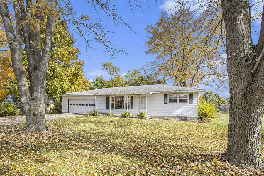 2135 McGregor Road, Ypsilanti, MI 48198