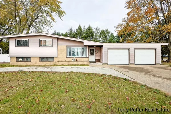 Norton Shores, MI 49441-4340,862 Seminole Road